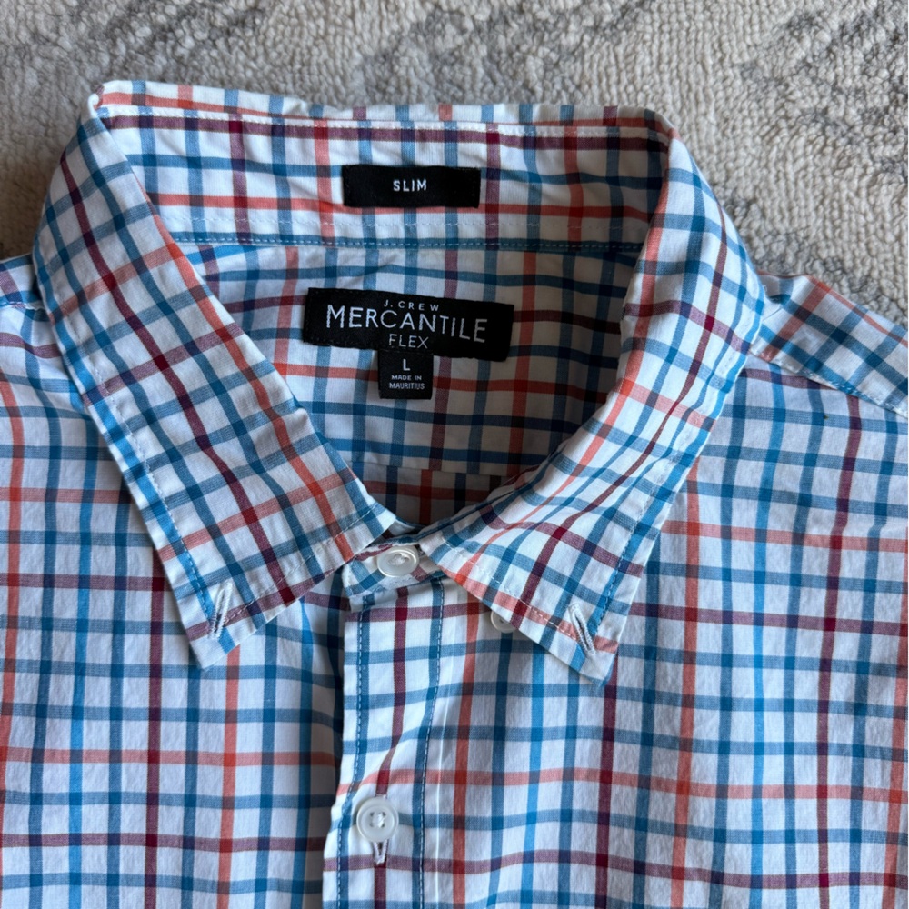 4 Piece Bundle: Large Men's Assorted Button Up Sh… - image 5